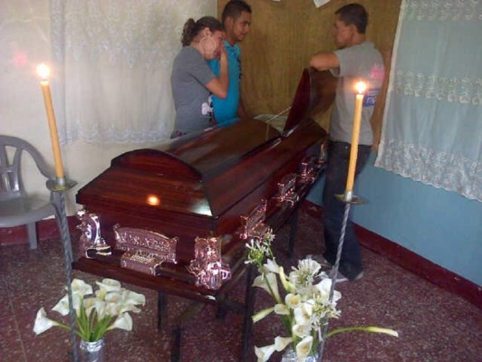 Consternación en Santa Rosa por crimen de cinco jóvenes
