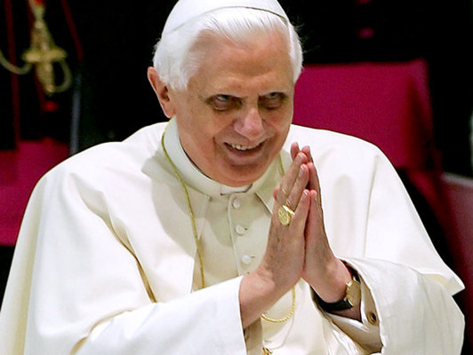 'Os bendigo a todos de corazón', primer tweet papal