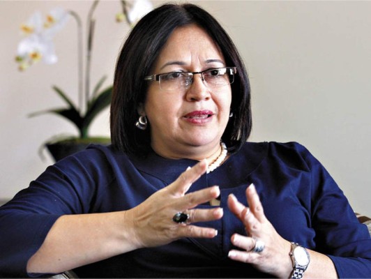 Hijo de Roxana Araujo también salpicado en caso de facturas falsas