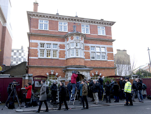 La enfermera de realeza británica se halló ahorcada