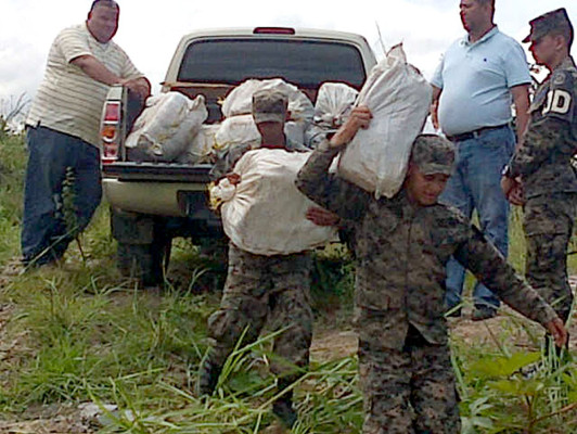 Incineran más de 400 kilos de cocaína
