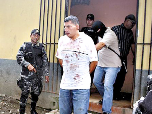 A cárcel de máxima seguridad sospechoso de sangriendo asalto en Trojes