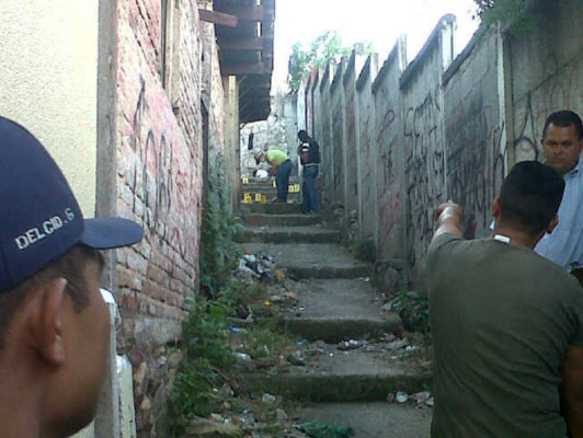 Acribillan a cuatro jóvenes en la Policarpo Paz García