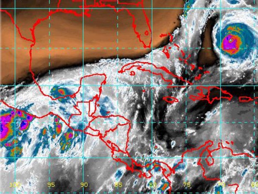 Lluvias dejan dos muertos y más de tres mil incomunicados en Honduras