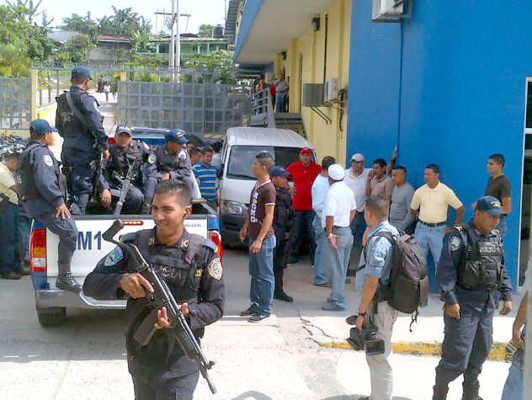 Suspenden a personal de la DNIC