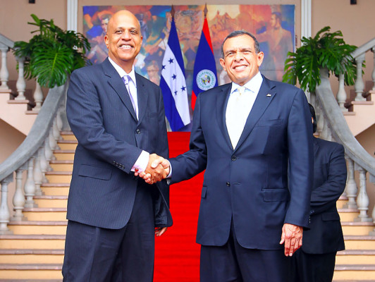 Honduras afianza sus relaciones con Belice