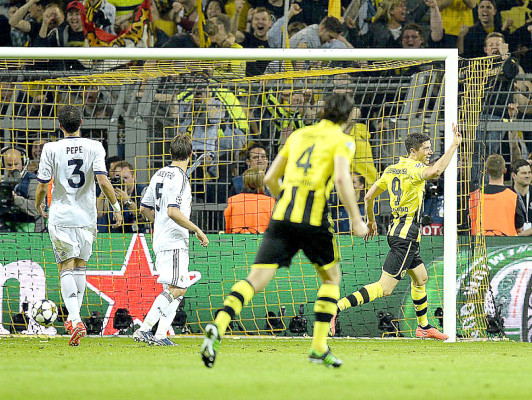 Lewandowsky se agiganta y destroza al Real Madrid