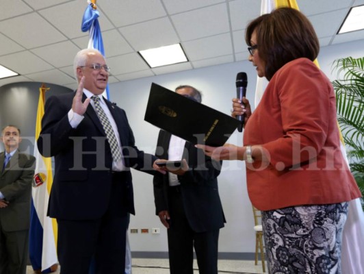 Comienza el nuevo gobierno en la Universidad Nacional Autónoma de Honduras