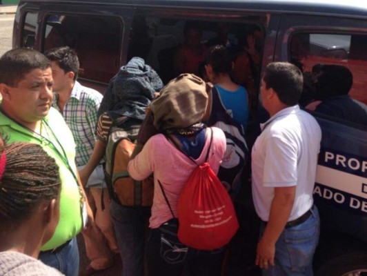 Llegan otros 58 niños hondureños deportados &nbsp;&nbsp;