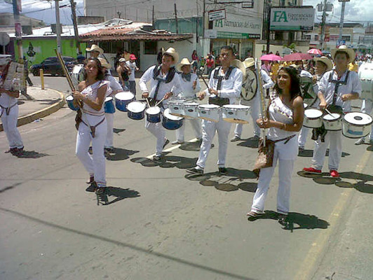Alegría, belleza y y ritmo para la capital