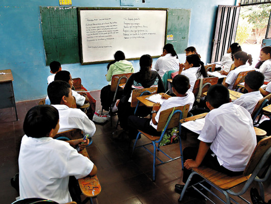 Cerrarán unos 100 centros educativos fantasma