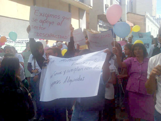 Discapacitados protestan en Tegucigalpa