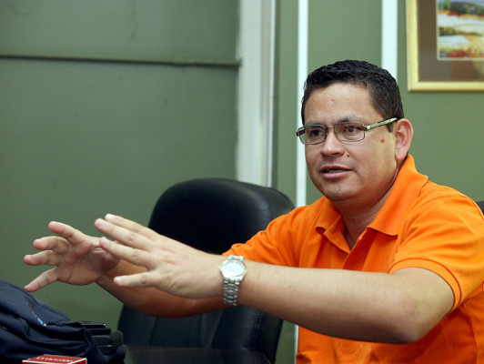 Dirigentes tienen que volver a las aulas