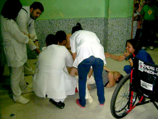 Nace bebé en pasillo del Materno Infantil