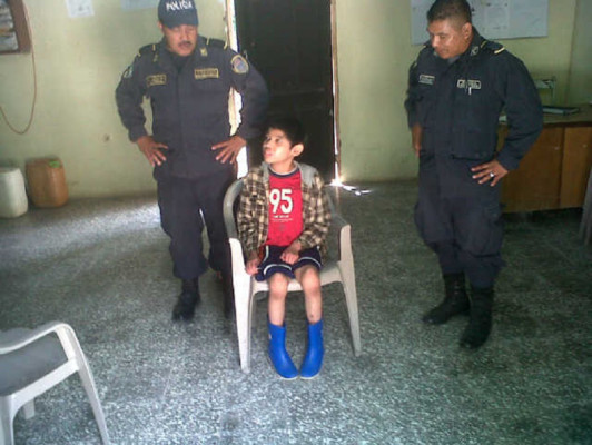 Abandonan a menor con discapacidad