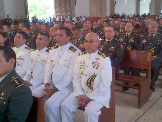 FF AA rinden tributo a Patrona de Honduras