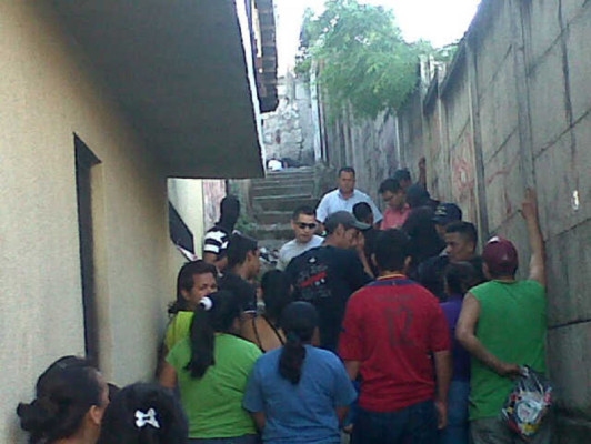 Acribillan a cuatro jóvenes en la Policarpo Paz García