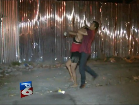 VIDEO: Brutal golpiza a 'gay' en Honduras