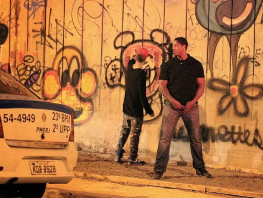 Policía de Brasil tras Justin Bieber por graffitis