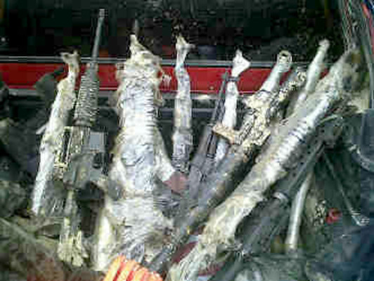 Decomisan arsenal e indumentaria policial y militar en Colón