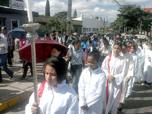 Inicia novena en honor a la Virgen de Suyapa