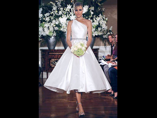 FOTOS: Vestidos de novia con dulces siluetas retro