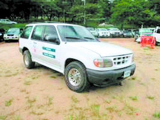 Honduras contempla subastar carros chatarra