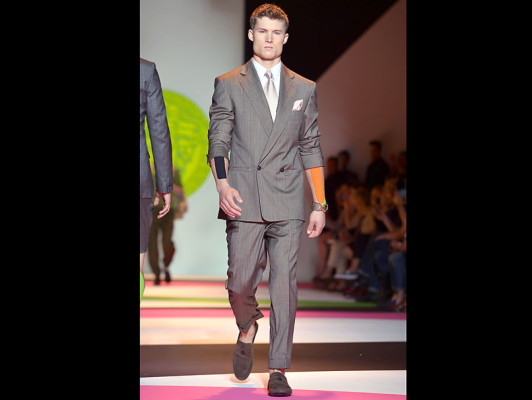 Sello masculino en pasarela de Milán