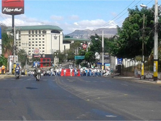 Honduras: Nueva protesta por cambio de horario