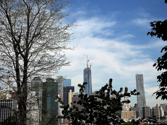 Colocan la última pieza del nuevo World Trade Center