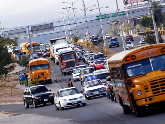 Distribuidores de combustible proponen 'hoy no circula' parcial