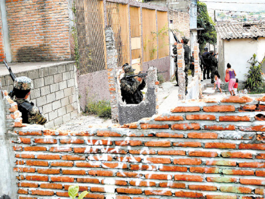 Honduras también tiene sus favelas y están provocando éxodo