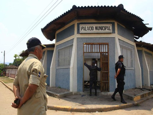 Renuncian los declarados alcaldes liberal y nacionalista en San Luis