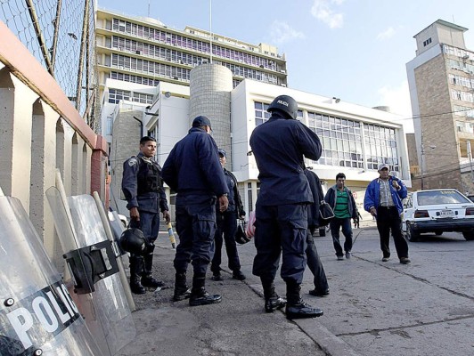 Libre provoca disturbios en los bajos del CN