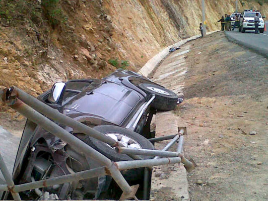 Un muerto y dos heridos en accidente en la salida al norte de Tegucigalpa