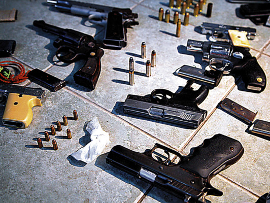 Armas, drogas y celulares en centro penal de San Pedro Sula