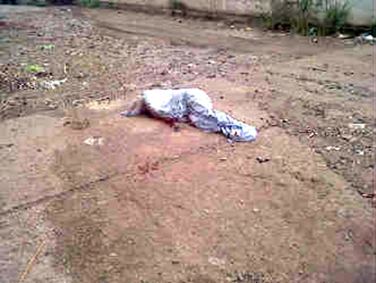 Hallan cadáver de mujer en puente del barrio La Bolsa