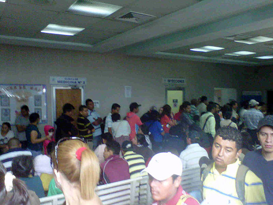 Abarrotada sala de emergencia del IHSS