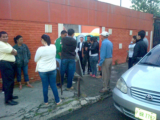 Honduras: Ambiente festivo previo a inicio de votación