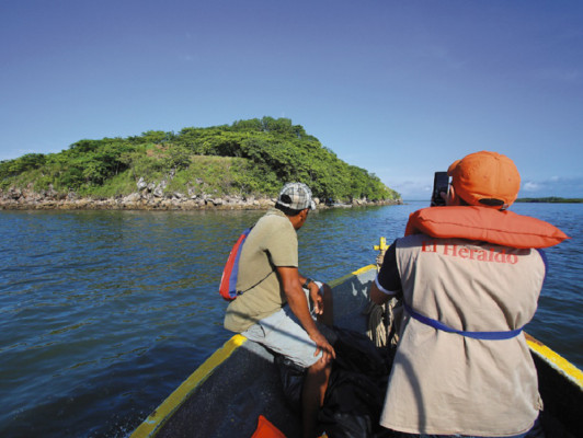 Homenaje a Morazán en isla Conejo