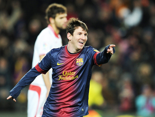 Messi y Villa rescatan al Barcelona