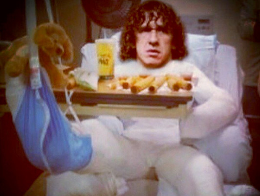 La cadera de Puyol, sus burlas son un tema viral