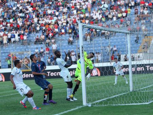 Gana con ElHeraldo.hn boletos para Olimpia-Motagua