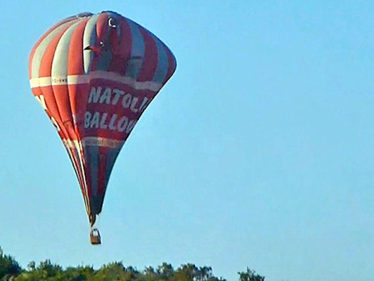Mueren dos turistas brasileñas en accidente de globo aerostático