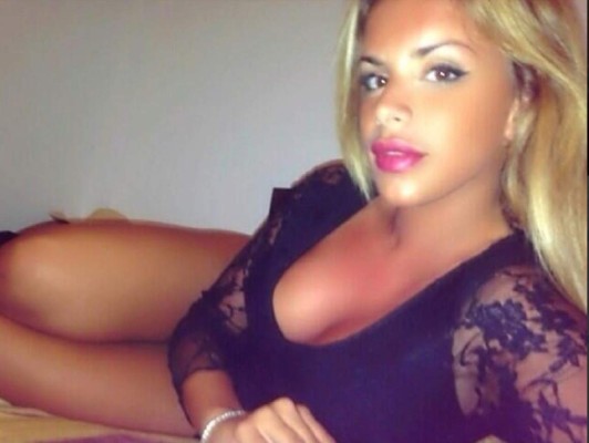 Chica Playboy revela que tuvo sexo con Mario Balotelli y su hermano