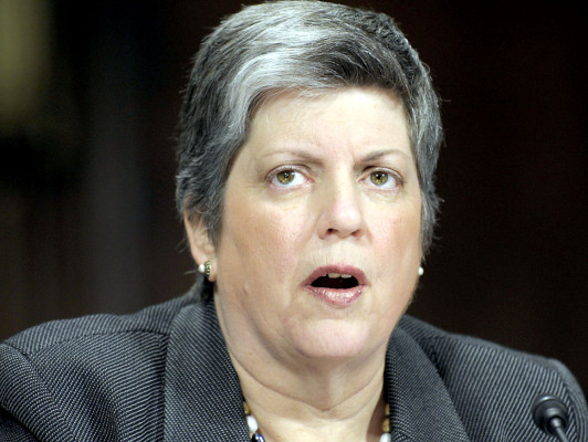 Renuncia secretaria de Seguridad de Estados Unidos