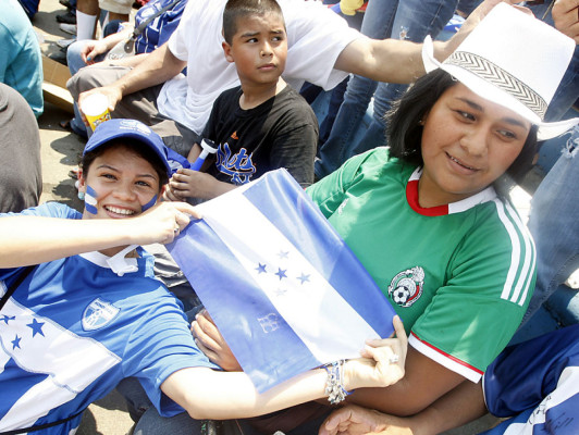 FOTOGALERÍA: El color del Honduras-México