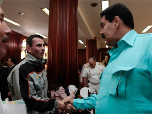 Maduro y Capriles inician precampaña en las calles