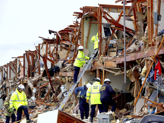 Entre 5 y 15 muertos en explosión en planta de Texas