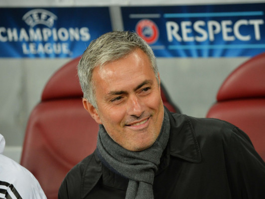 Mourinho pide que castiguen a Neymar y a Balotelli